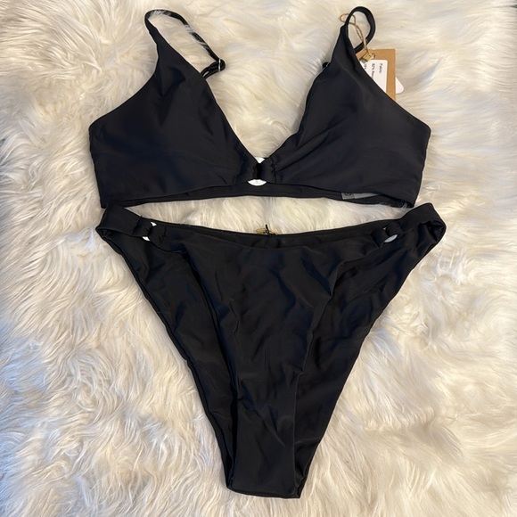 Berlook Black O-Ring Bikini Set - Picture 7 of 7